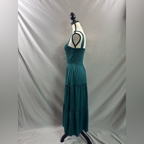 Boho Shirred Ruffle Hem Dress Emerald Green - Picture 8 of 9